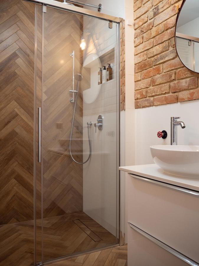 Brick House - Apartament Zoska Wrocław Eksteriør bilde